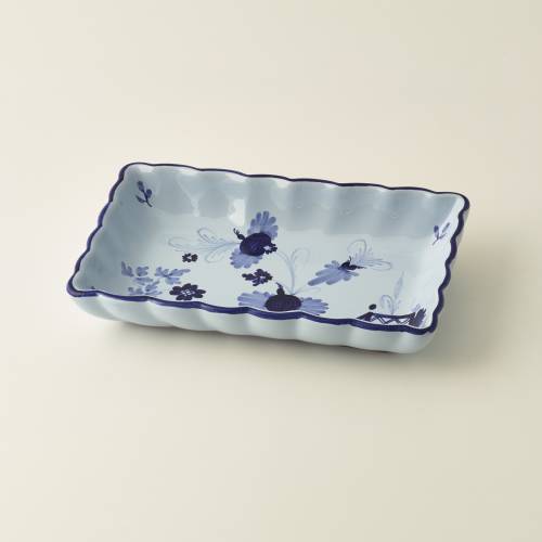 Small rectangular moulded bowl, 21 x 13 cm