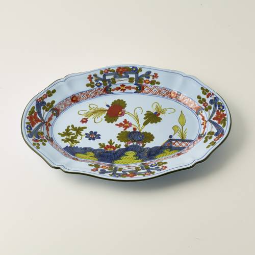Oval serving dish, 28 x 21 cm