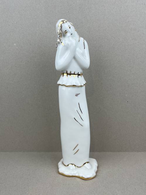 Figurine with dove (Minganti)