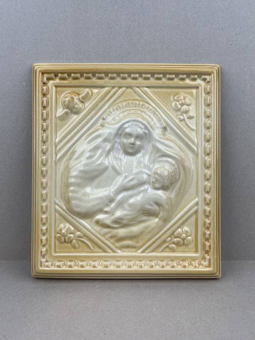 Our Lady of the Milk. Dimensions: 22.5 x 25.5 x 3 cm.